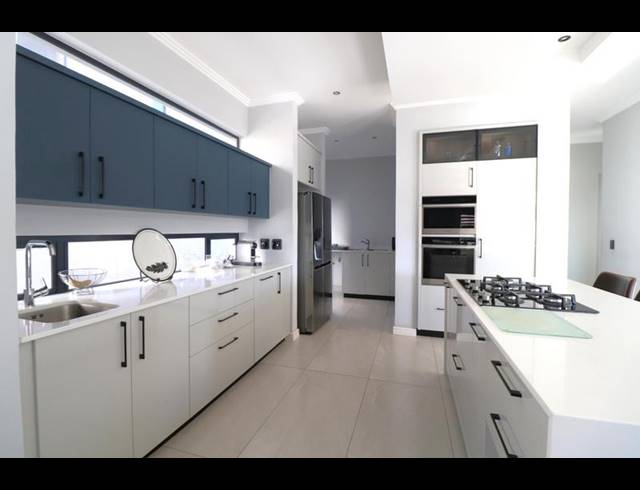 3 BEDROOM HOUSE FOR SALE IN OLIVEDALE